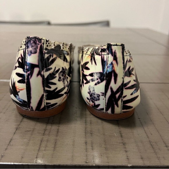 Artelier Nicole Miller tampa flats cream with black accent colours Leather sz 7 - Picture 7 of 12